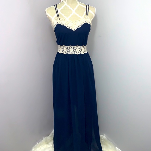 🆕 Altar’d State Maxi Dress with Lace Trim - Picture 1 of 7
